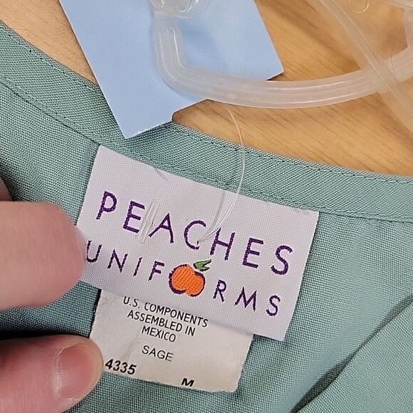 Bundle of 3 v neck scrubs tops by Simply Basic, Basic, & Peaches, size medium - Picture 11 of 11